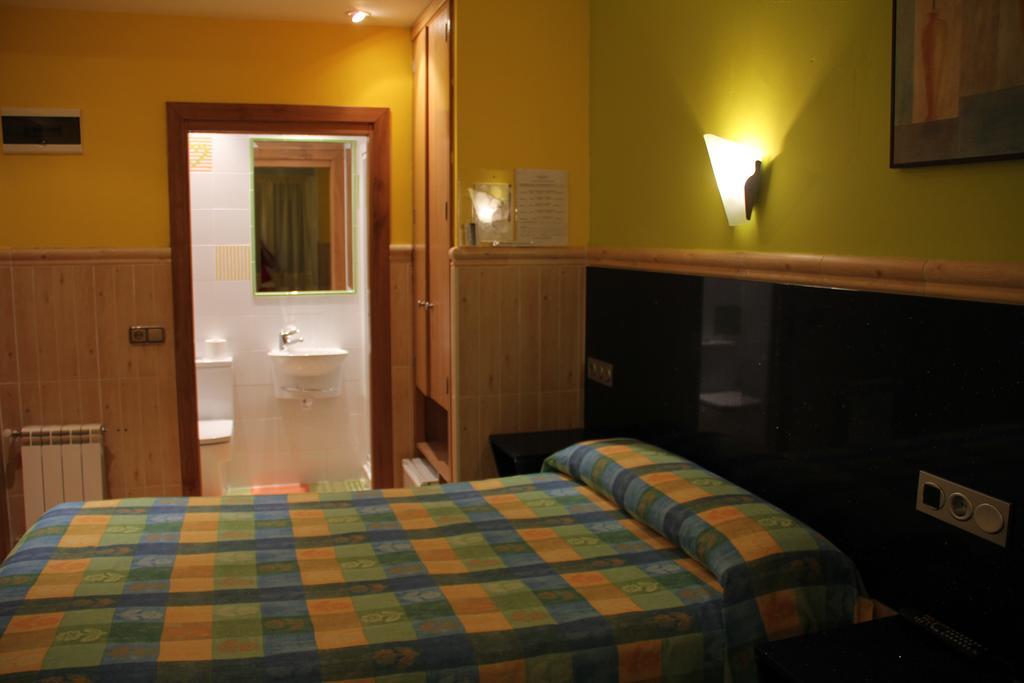 Pension Izar Bat Saint-Sébastien Extérieur photo