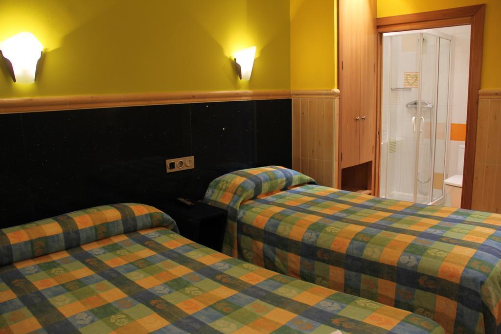 Pension Izar Bat Saint-Sébastien Extérieur photo