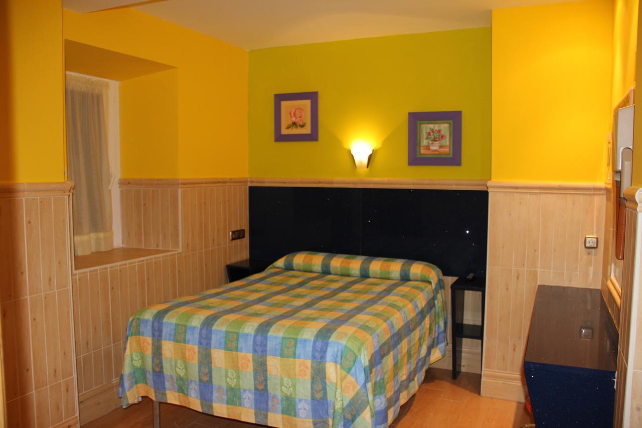 Pension Izar Bat Saint-Sébastien Extérieur photo